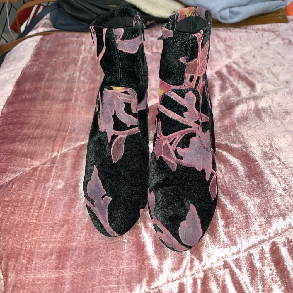 Steven madden booties